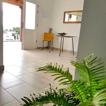 Calle Los Mirlos - 2 * Nazaret